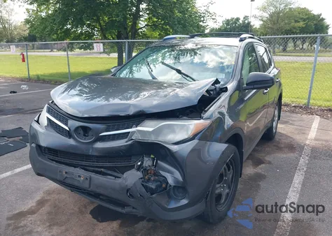 2015 Toyota Rav4 Le z USA, uszkodzony, nr VIN JTMBFREV4FD165163